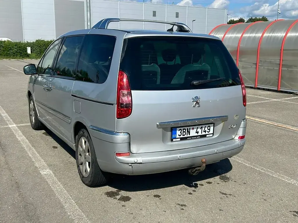 Gebraucht Peugeot 807 Active 136 PS (100 kW) 2012 Grau Van / Kleinbus