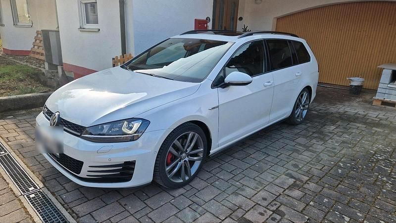 Weiß Gebraucht 2016 VW Golf VII GTD Kombi | 17.200 € (Teuer) - Bild 1/4