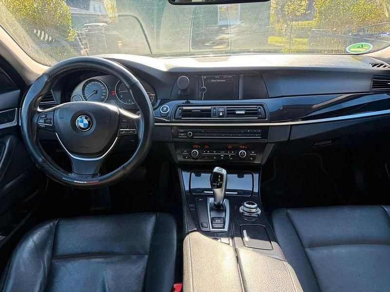 Second-hand BMW 525 218 CP (160 kW) 2011 Argintiu Break