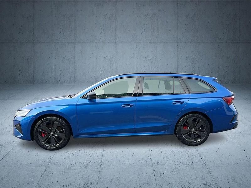 Neu Skoda Octavia RS 265 PS (194 kW) 2026 Raceblau metallic Kombi