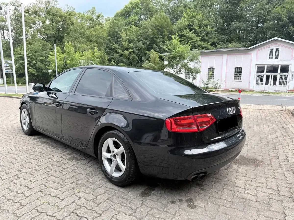 Gebraucht Audi A4 Ambition 120 PS (88 kW) 2009 Schwarz Limousine