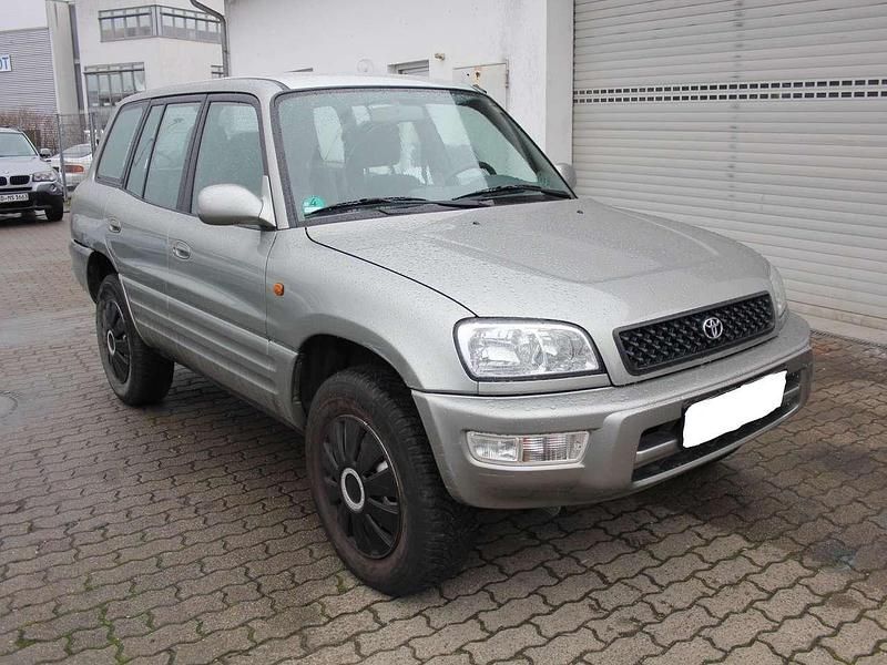 Gebraucht Toyota RAV4 128 PS (94 kW) 2000 Grau SUV