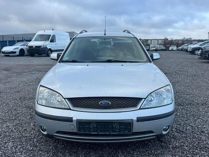 Gebraucht Ford Mondeo Ambiente 125 PS (91 kW) 2003 Silber Limousine