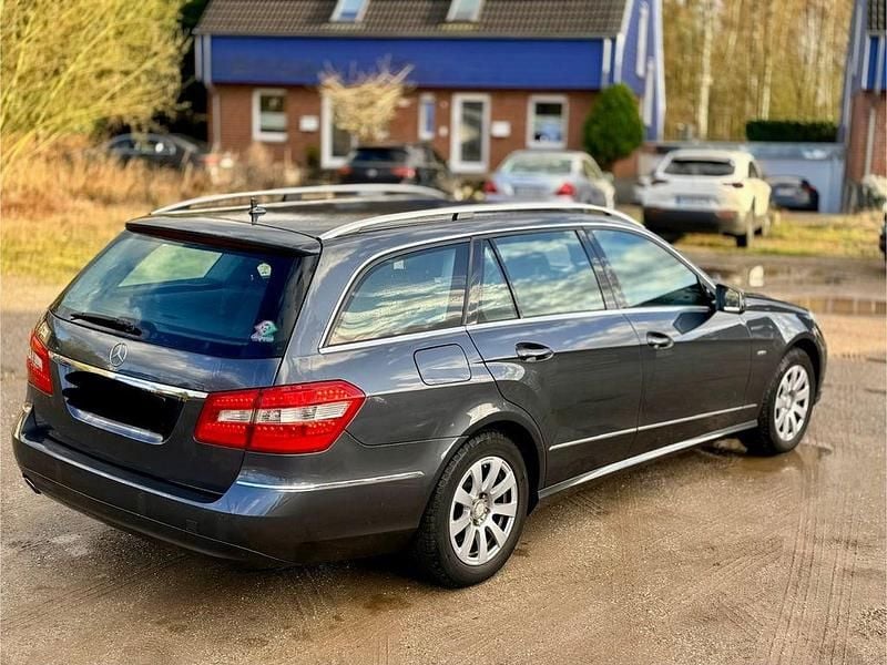 Gebraucht Mercedes E200 184 PS (135 kW) 2010 Grau Kombi