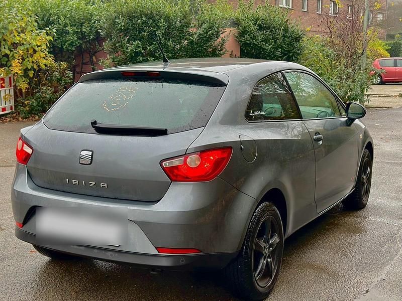 Grau Gebraucht 2011 Seat Ibiza Kleinwagen | 2.300 € (Fairer Preis) - Bild 1/4