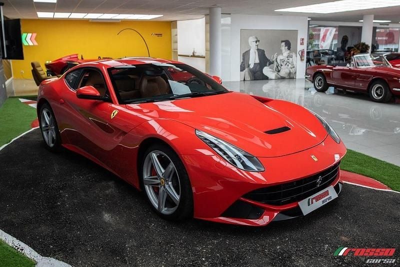 Gebraucht Ferrari F12 761 PS (559 kW) 2016 Rot Coupé