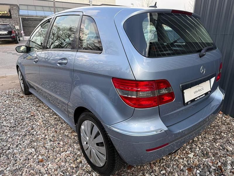 Gebraucht Mercedes B200 136 PS (100 kW) 2005 Blau Van / Kleinbus
