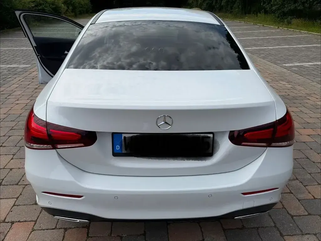Gebraucht Mercedes A250 AMG line 224 PS (164 kW) 2021 Weiß Limousine