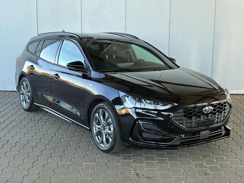 Neu Ford Focus ST-Line X 155 PS (114 kW) 2025 Schwarz Limousine