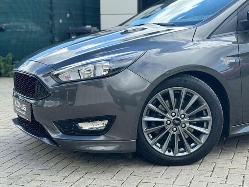 Gebraucht Ford Focus ST-Line 150 PS (110 kW) 2018 Grau Limousine