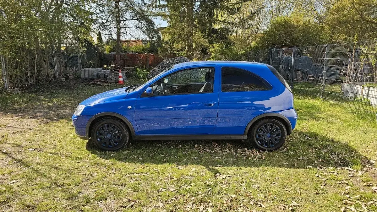 Używany Opel Corsa 80 KM (58 kW) 2006 Niebieski Hatchback