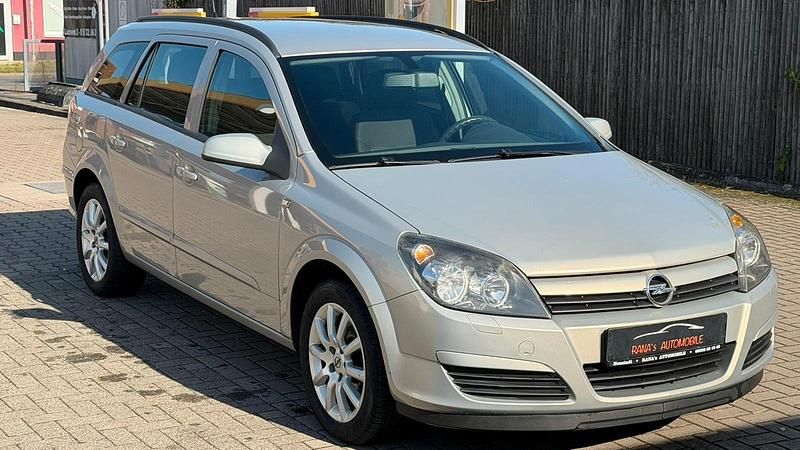 Gebraucht Opel Astra Edition 125 PS (91 kW) 2005 Pannacotta Kombi