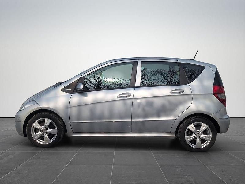 Gebraucht Mercedes A160 95 PS (69 kW) 2012 Silber Limousine