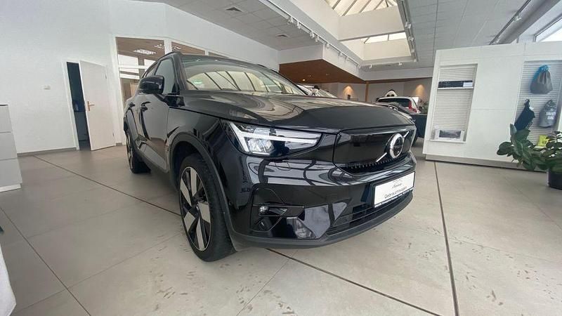 Schwarz Gebraucht 2022 Volvo XC40 Ultimate SUV | 33.833 € (Fairer Preis) - Bild 1/4