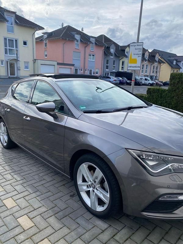Second-hand Seat Leon FR 125 CP (91 kW) 2017 Gri Berlinǎ