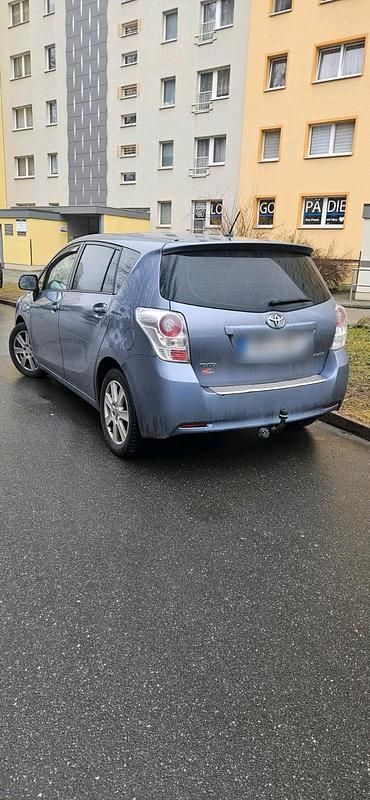 Gebraucht Toyota Verso 177 PS (130 kW) 2009 Blau Van / Kleinbus