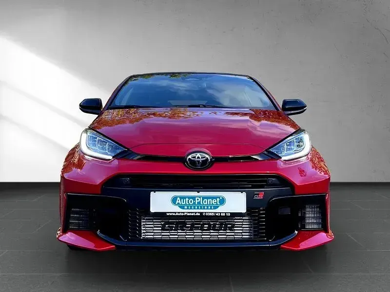 Neu Toyota Yaris 280 PS (205 kW) 2026 Rot Kleinwagen