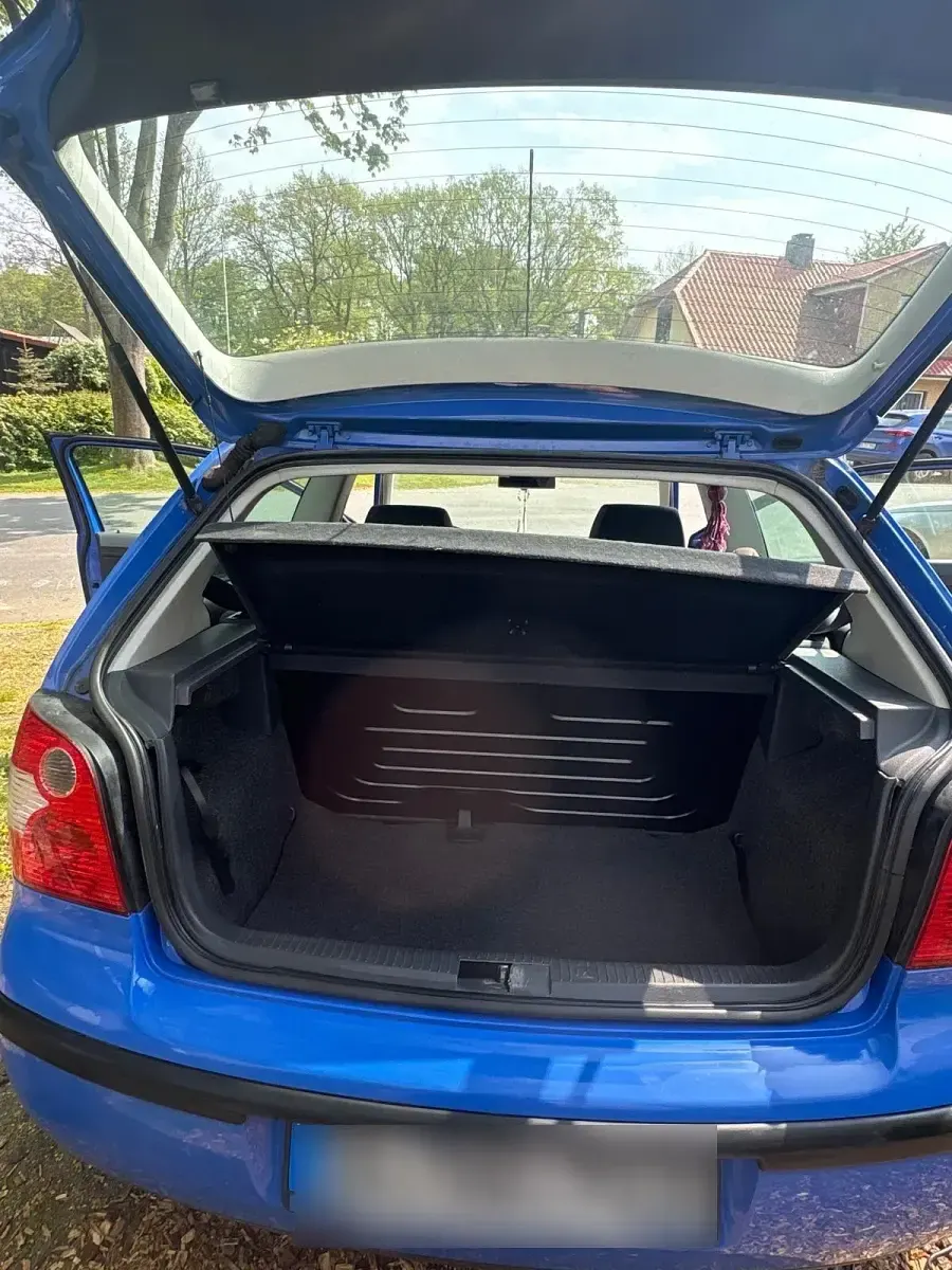 Używany VW Polo 65 KM (47 kW) 2001 Niebieski Hatchback