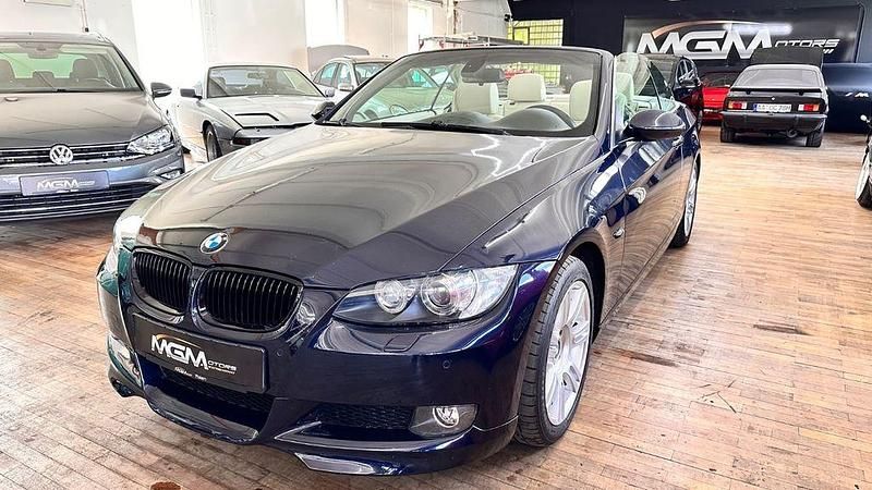 Blau Gebraucht 2009 BMW 330 Cabriolet Sport Line Cabrio | 10.999 € (Superpreis) - Bild 1/4