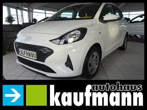Weiß Gebraucht 2025 Hyundai i10 Advanced Kleinwagen | 14.990 € (Guter Preis) - Bild 1/4