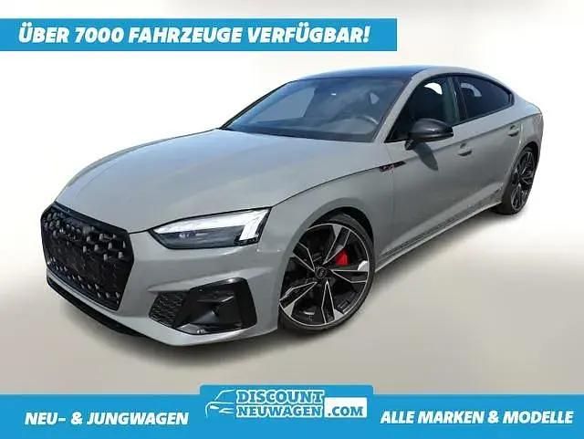 Qantumgrau Gebraucht 2022 Audi A5 Sportback S-Line Limousine | 45.352 € (Teuer) - Bild 1/4