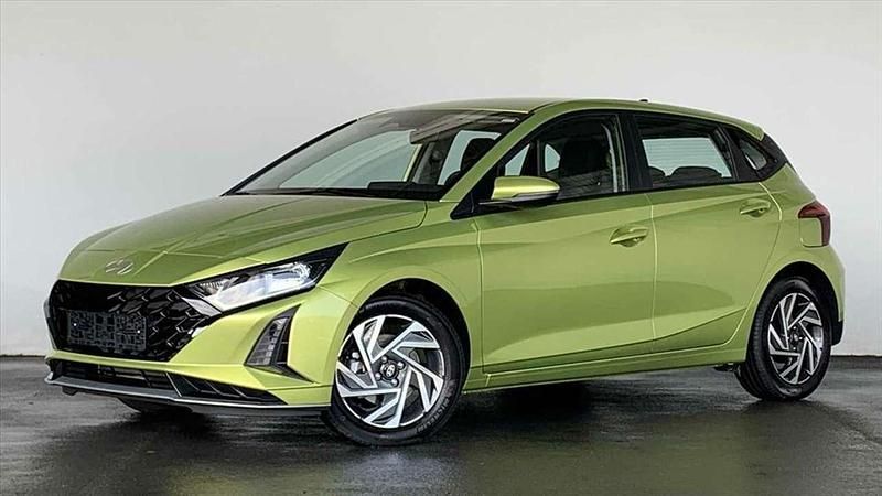 Grün / lucid lime Gebraucht 2024 Hyundai i20 Comfort Kleinwagen | 19.470 € (Superpreis) - Bild 1/4