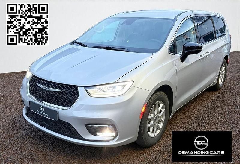 Gebraucht Chrysler Pacifica 292 PS (214 kW) 2024 Silber Van / Kleinbus