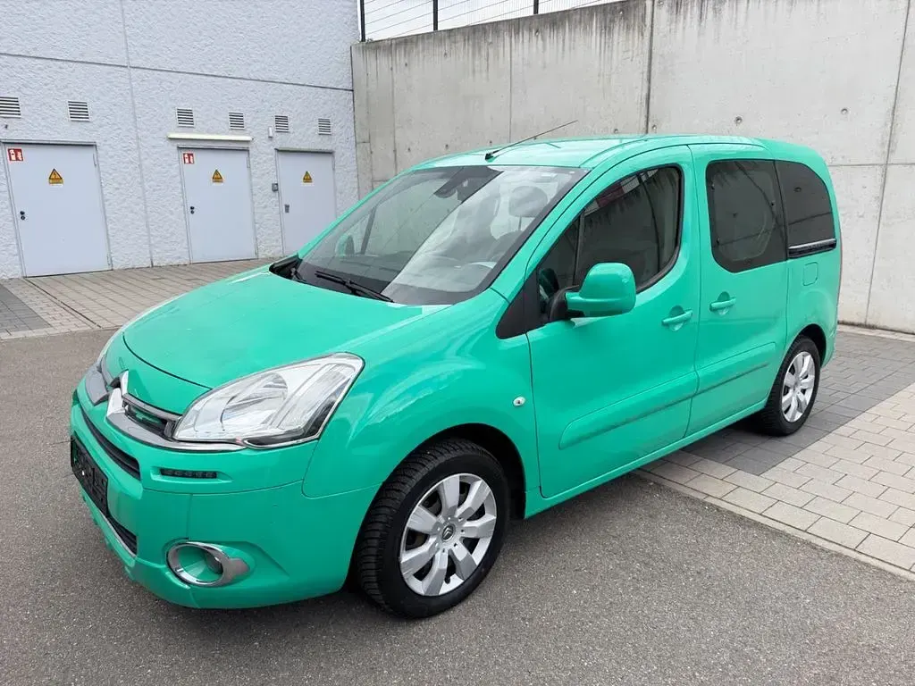 Gebraucht Citroën Berlingo SELECTION 92 PS (67 kW) 2015 Schwarz Van / Kleinbus