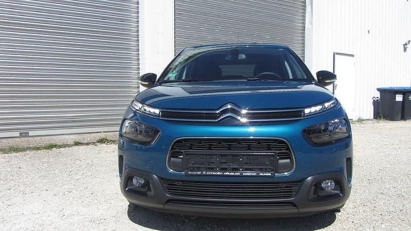 Gebraucht Citroën C4 Shine 110 PS (80 kW) 2019 Blau Limousine