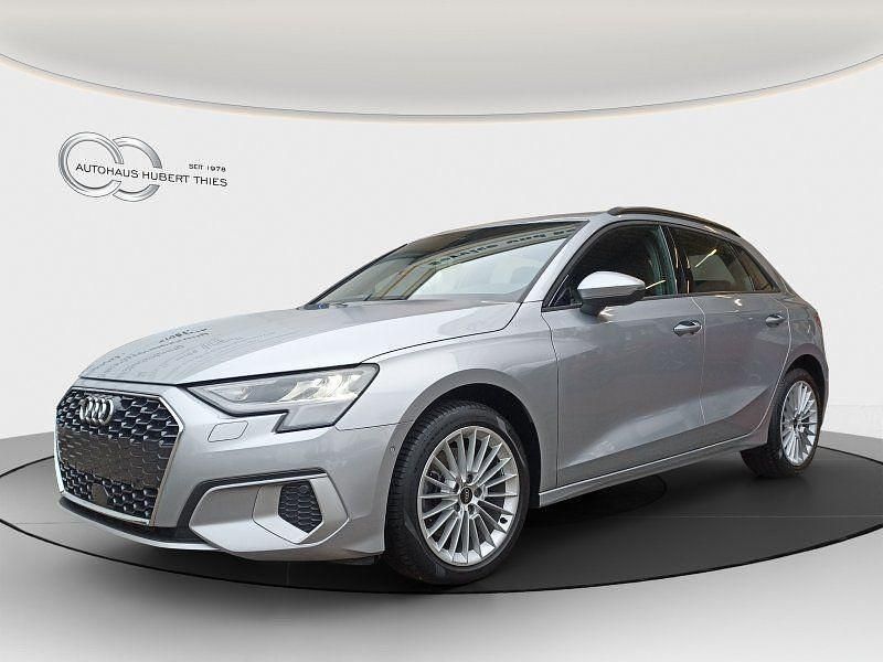 Gebraucht Audi A3 Ambiente 150 PS (110 kW) 2020 Silber Limousine