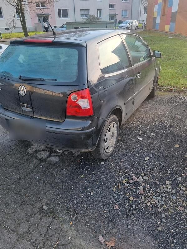 Schwarz Gebraucht 2003 VW Polo Limousine | 300 € (Superpreis) - Bild 1/4