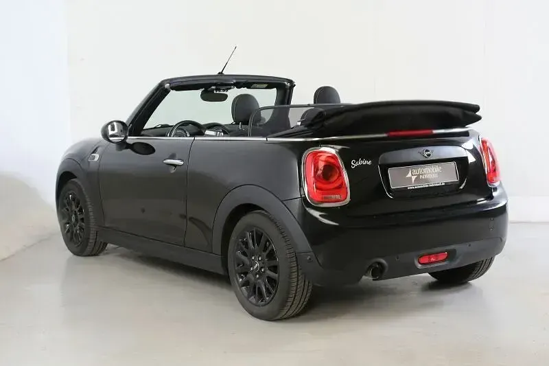 Gebraucht Mini One Cabriolet Pepper 102 PS (75 kW) 2018 Schwarz Cabrio