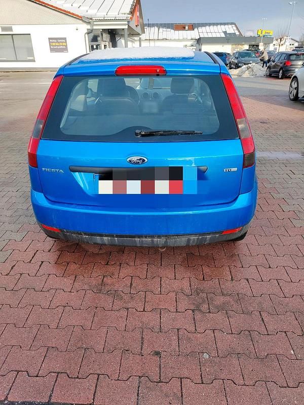 Gebraucht Ford Fiesta 68 PS (50 kW) 2004 Blau Kleinwagen
