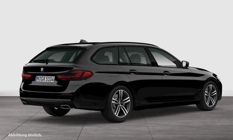 Gebraucht BMW 520 Sport Line 184 PS (135 kW) 2023 Schwarz Kombi