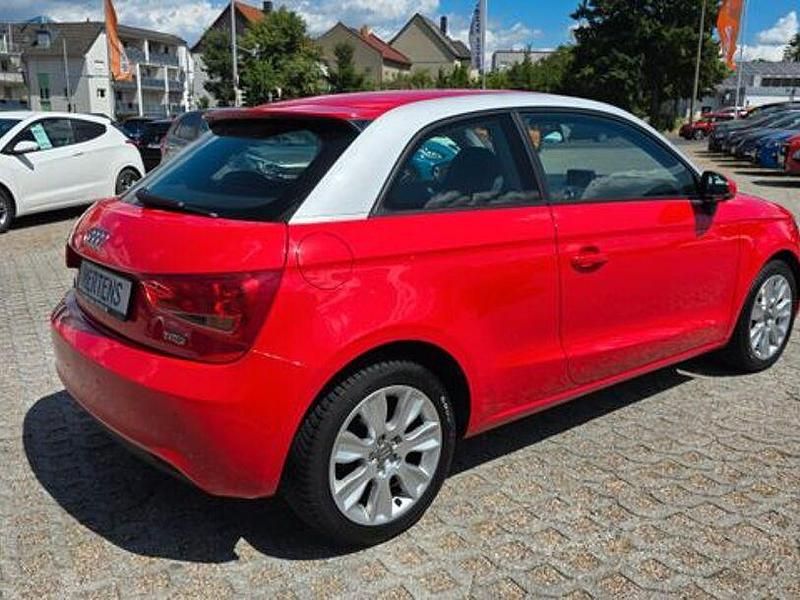 Gebraucht Audi A1 Ambition 86 PS (63 kW) 2012 Rot Limousine