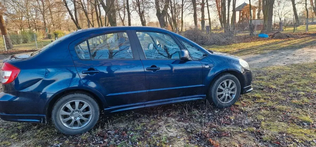 Gebraucht Suzuki SX4 107 PS (78 kW) 2008 Blau Limousine