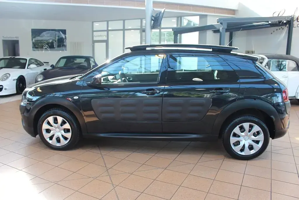 Gebraucht Citroën C4 Feel 82 PS (60 kW) 2018 Schwarz Limousine