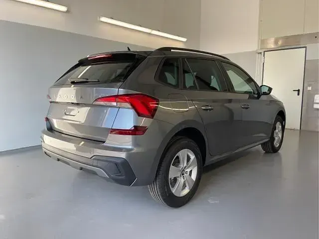 Neu Skoda Kamiq Selection 116 PS (85 kW) 2025 [5x5x] graphit grau metallic SUV
