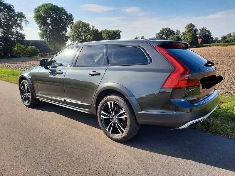 Gebraucht Volvo V90 CC Pro 250 PS (183 kW) 2017 Braun Kombi