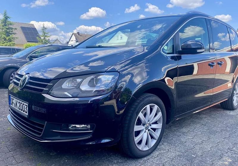 Schwarz Gebraucht 2016 VW Sharan Highline Van / Kleinbus | 17.000 € (Teuer) - Bild 1/4