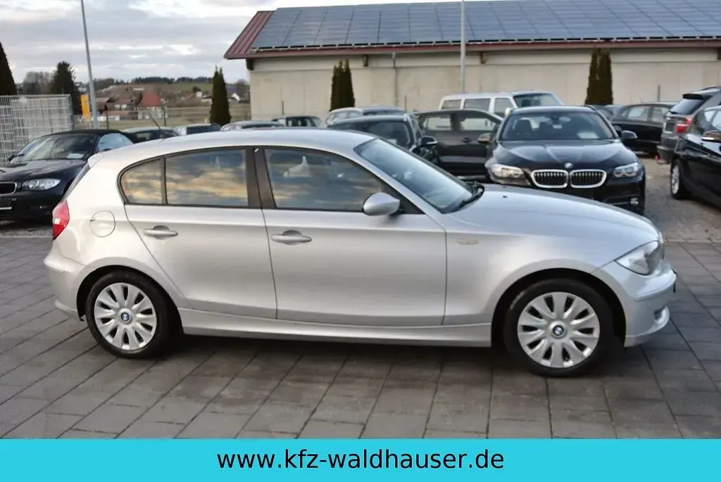 Usata BMW 116 122 CV (89 kW) 2009 Argento Utilitaria