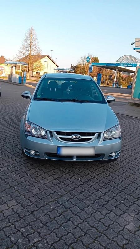 Gebraucht Kia Cerato 105 PS (77 kW) 2007 Grau Limousine