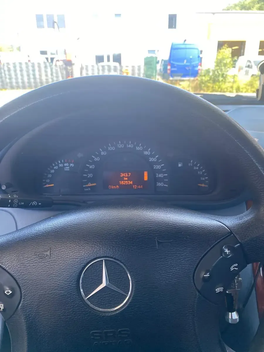 Gebraucht Mercedes C180 143 PS (105 kW) 2001 Grau Kleinwagen