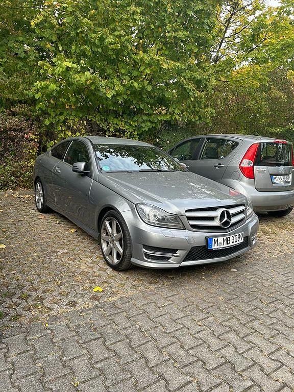 Silber Gebraucht 2014 Mercedes C250 Coupé | 17.500 € (Guter Preis) - Bild 1/4