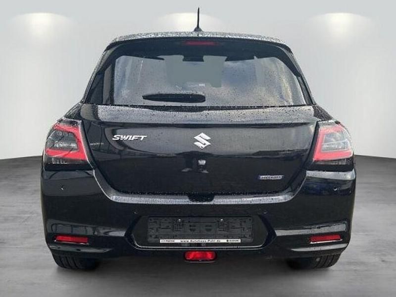 Neu Suzuki Swift 83 PS (61 kW) 2025 Schwarz Kleinwagen