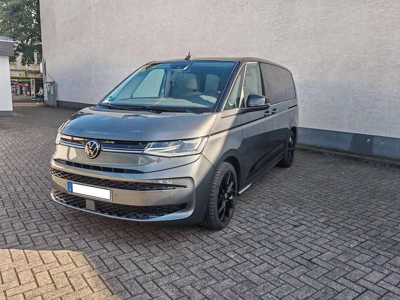 Gebraucht VW Multivan Edition 204 PS (150 kW) 2023 Indiumgrau Van
