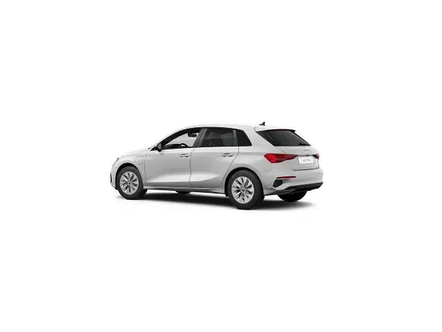 Gebraucht Audi A3 e-tron Advanced 204 PS (150 kW) 2023 Ibisweiß Kleinwagen