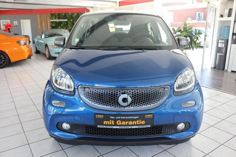 Second-hand Smart ForFour 90 CP (66 kW) 2017 Albastru Hatchback