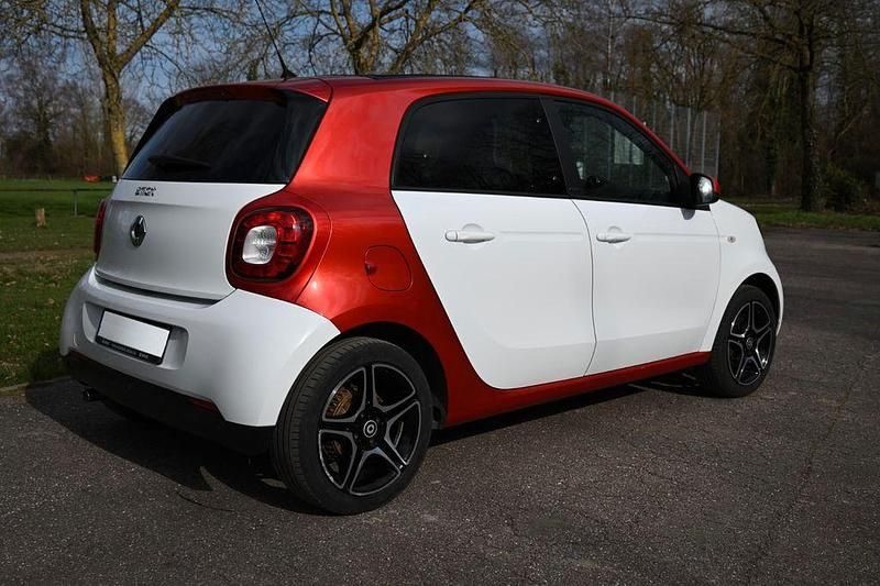 Gebraucht Smart ForFour Prime 90 PS (66 kW) 2017 Weiß Kleinwagen