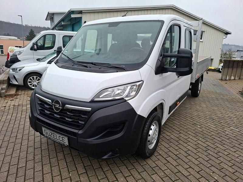 Weiß Gebraucht 2024 Opel Movano Van | 22.399 € (Guter Preis) - Bild 1/4